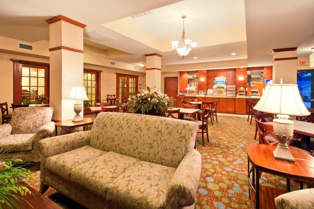 Holiday Inn Express & Suites - Enterprise By Ihg Exterior photo