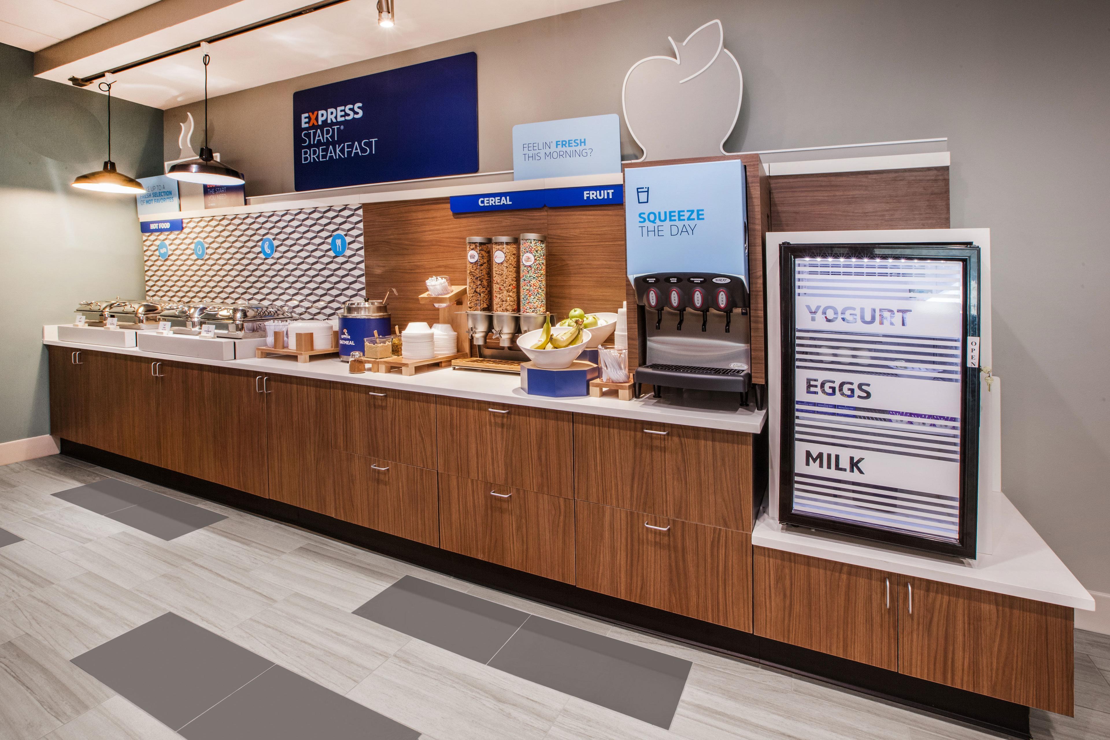 Holiday Inn Express & Suites - Enterprise By Ihg Exterior photo